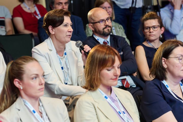 Event participant asking a question